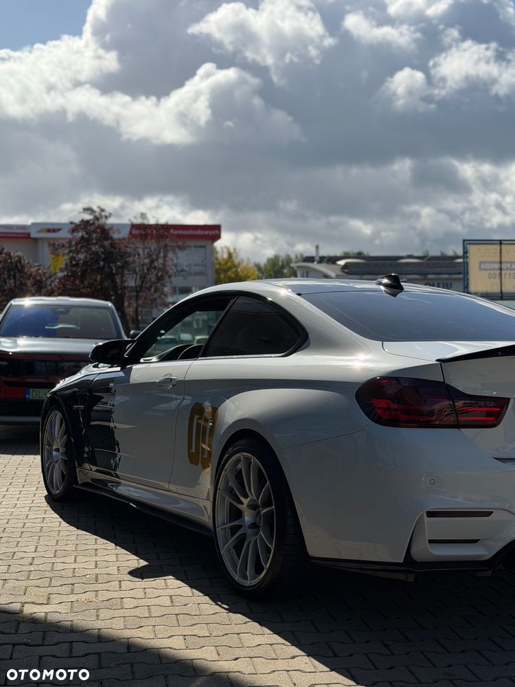 BMW M4 - 4