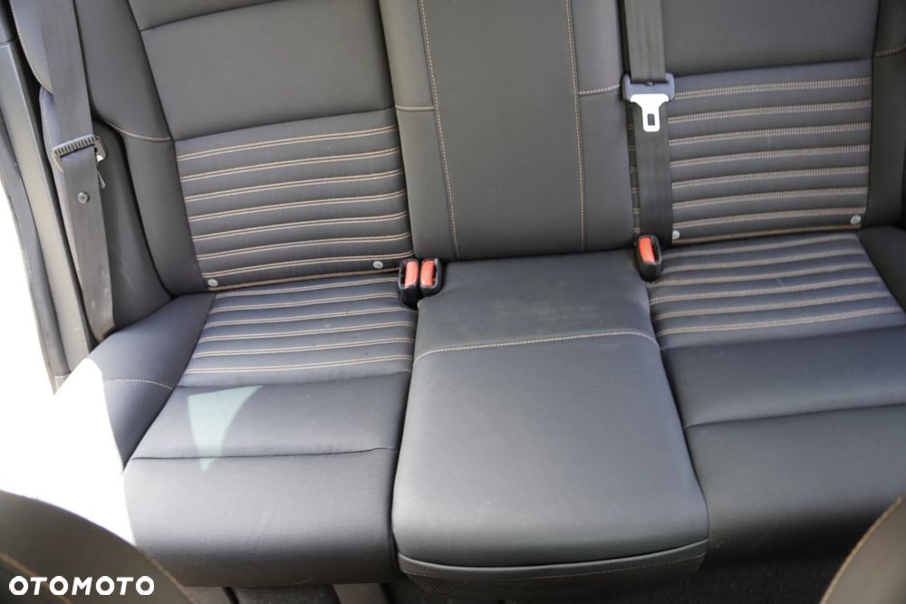 Volvo V50 D3 Momentum - 24