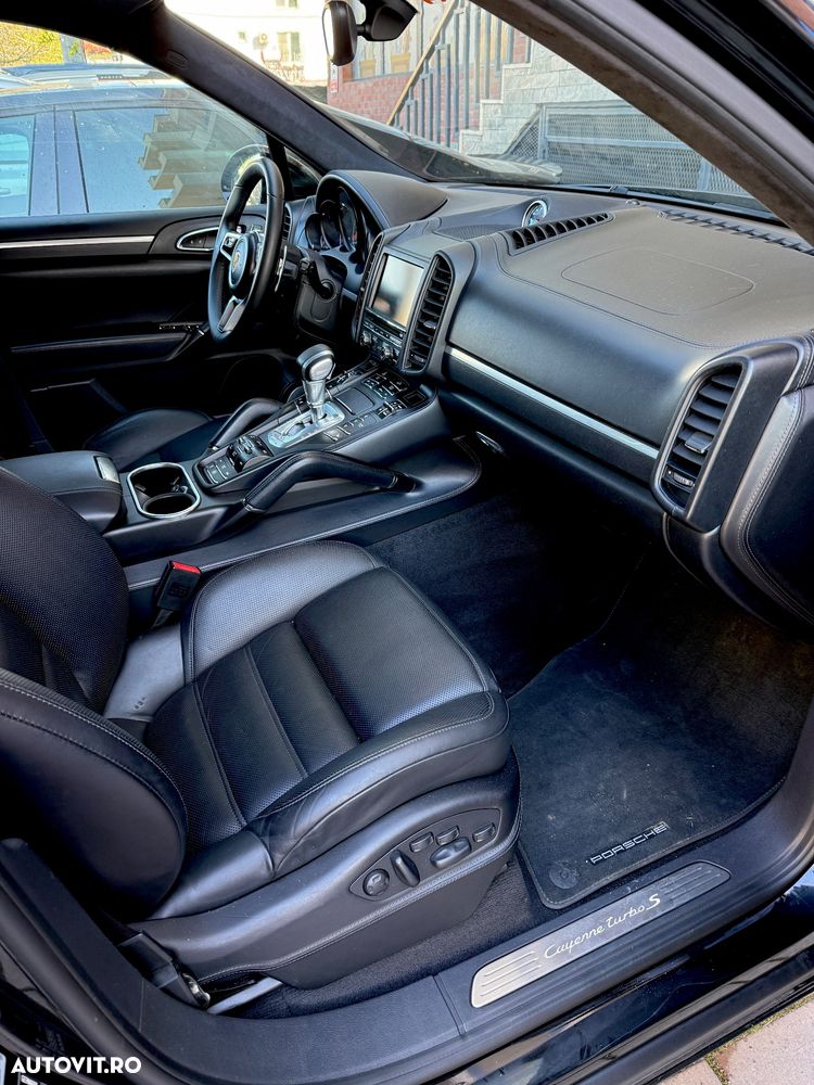 Porsche Cayenne Turbo S Tiptronic S - 11