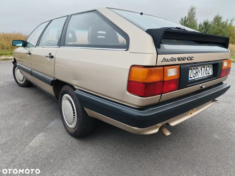 Audi 100 Avant 2.0 - 22