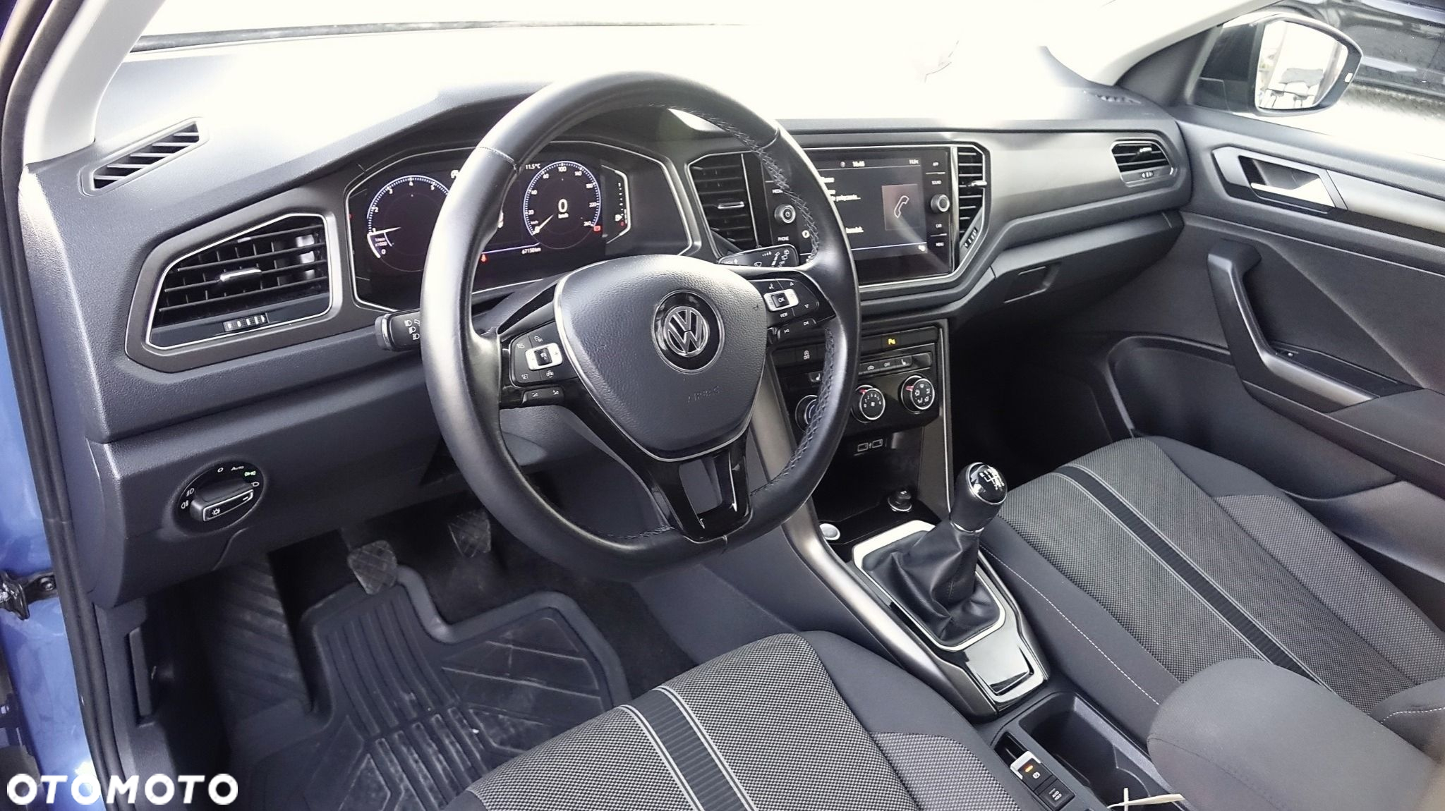 Volkswagen T-Roc - 5