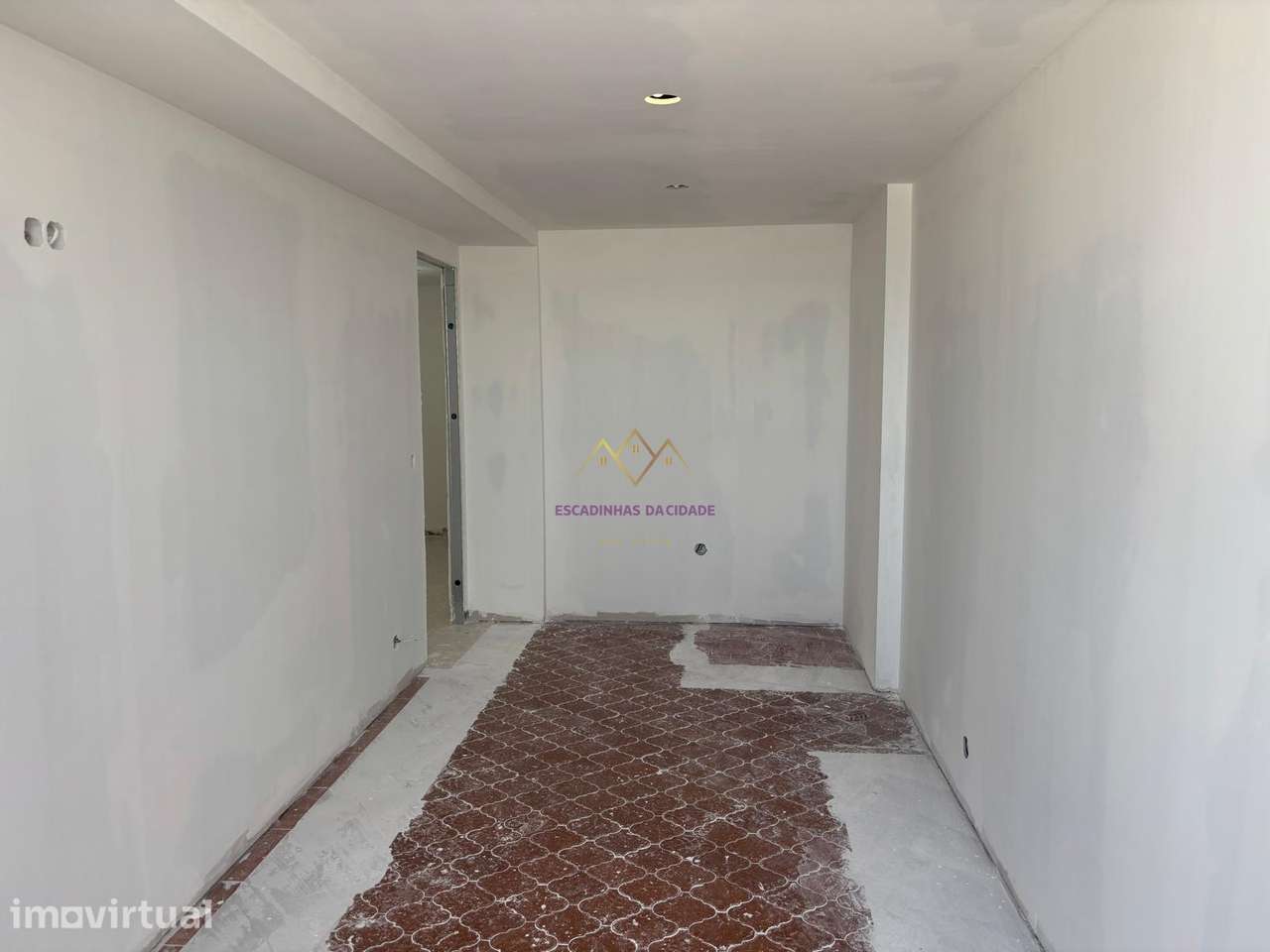 T2+1 em Remodelação Total com Vista Rio - Grande imagem: 5/21