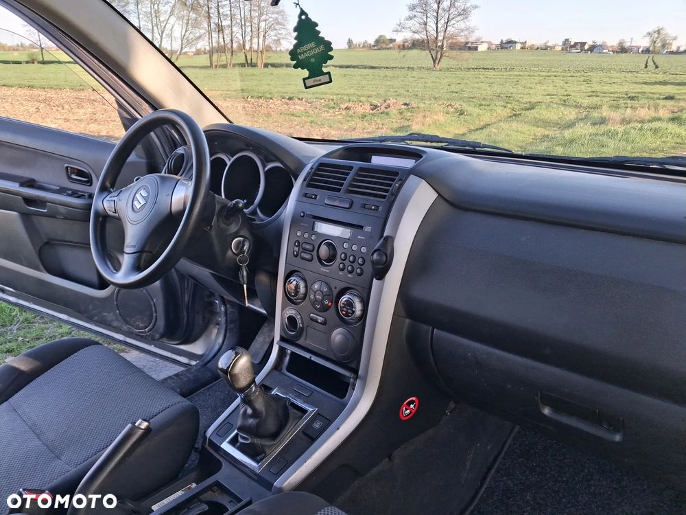 Suzuki Grand Vitara 1.9 DDiS Comfort - 13