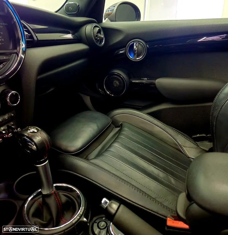 MINI 5 Portas Cooper S Aut. - 51