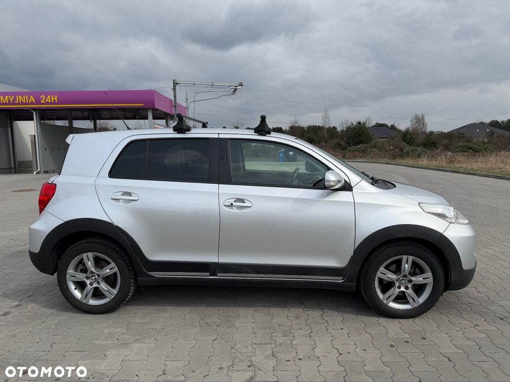 Toyota Urban Cruiser 1.4 D-4D Sol 4x4 EU5 - 7