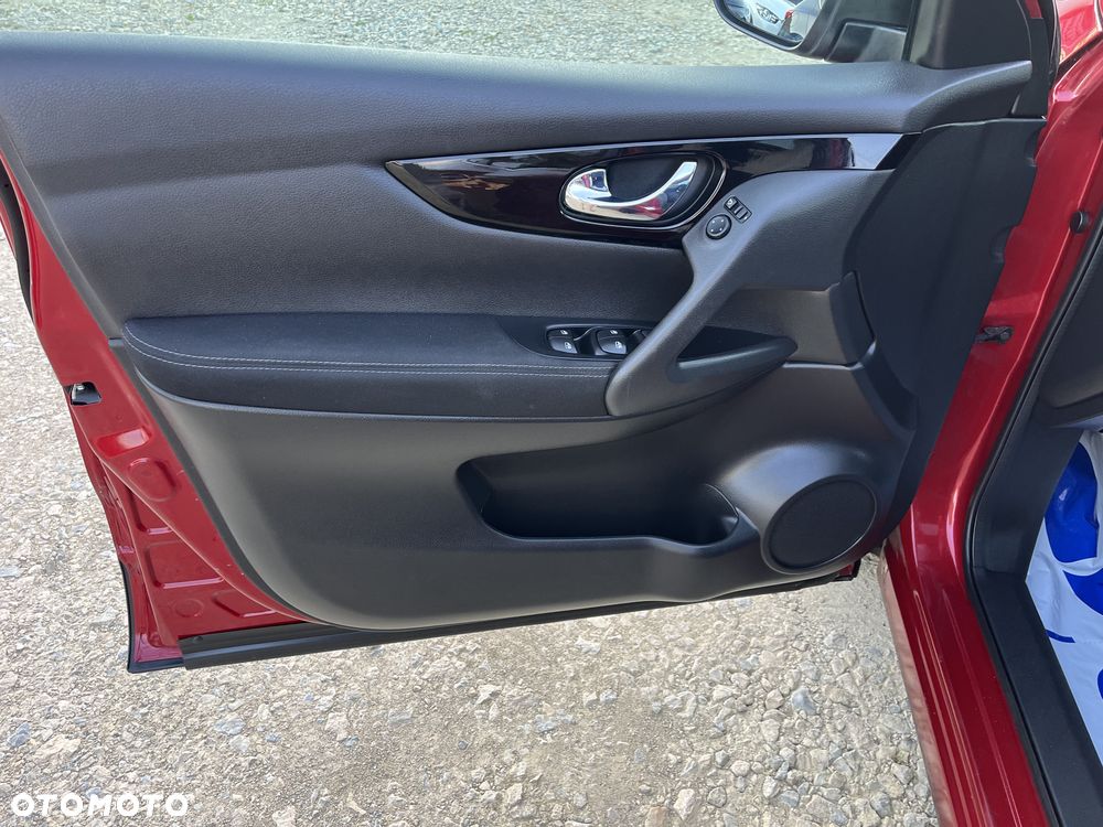 Nissan Qashqai 1.6 DIG-T N-Connecta - 18