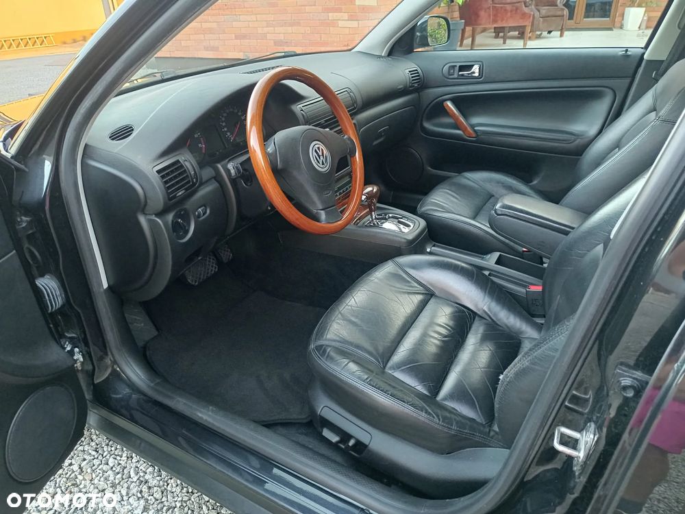 Volkswagen Passat - 19