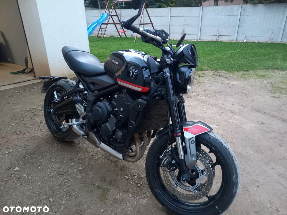 Triumph Trident - 22