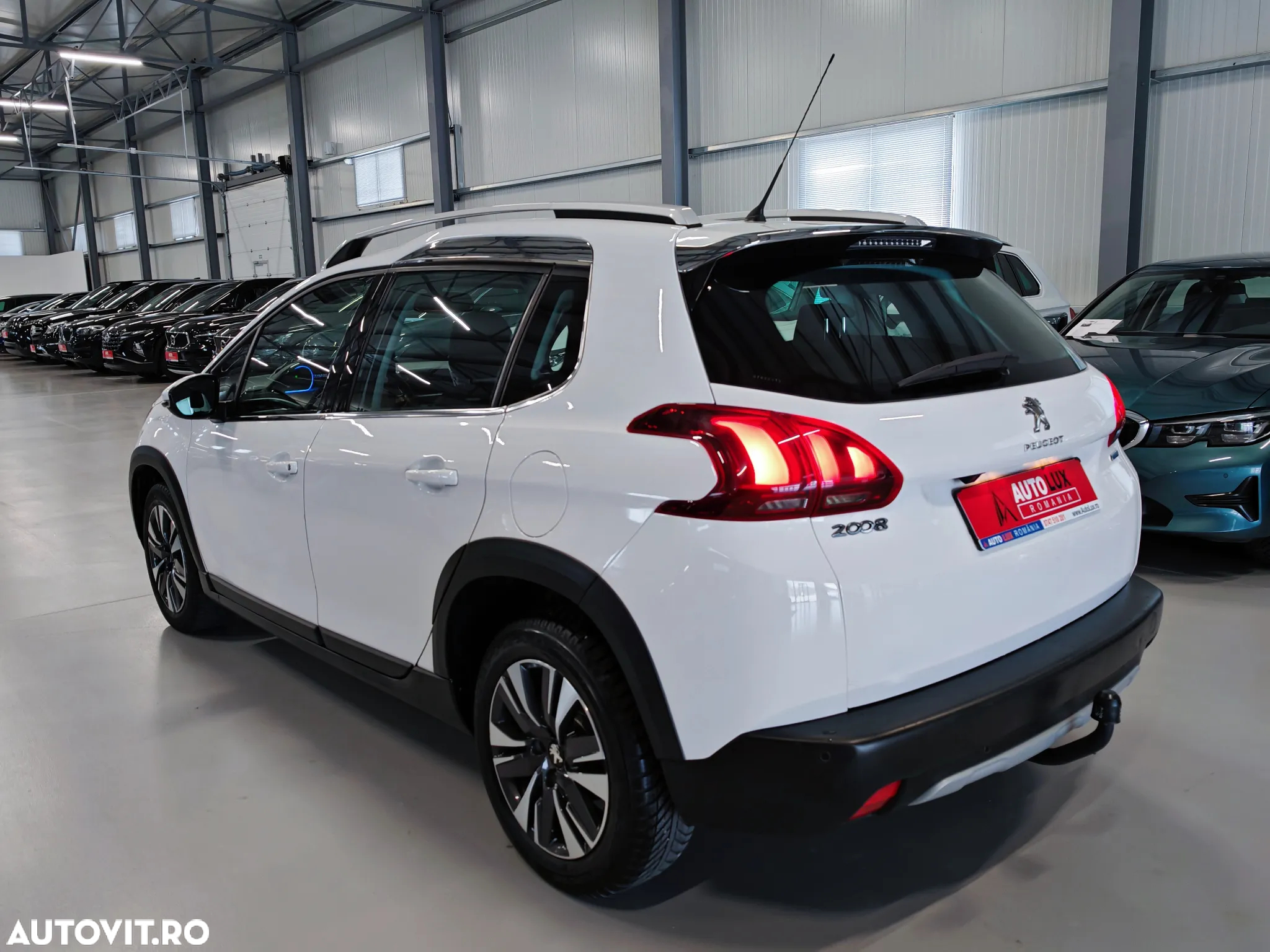 Peugeot 2008 1.2 PureTech Turbo EAT6 S&S Allure - 5