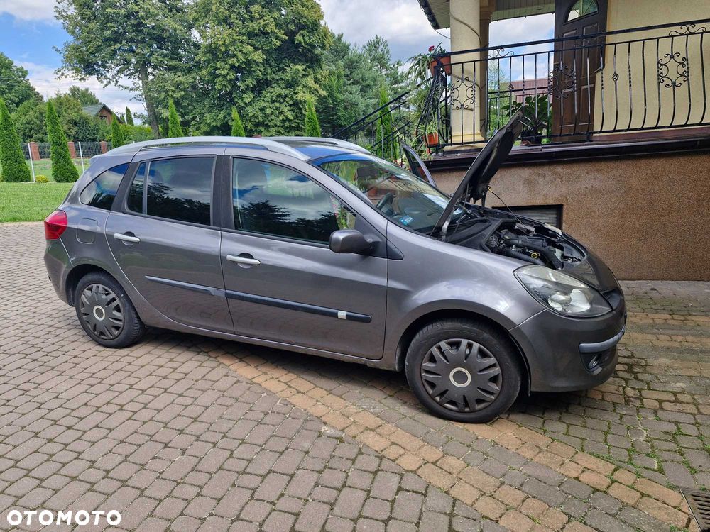 Renault Clio - 2