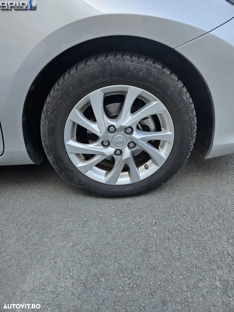 Toyota Auris - 11
