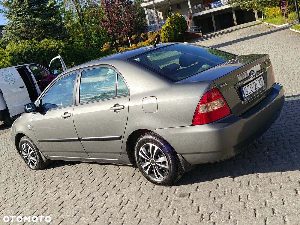 Toyota Corolla 1.4 Terra3 - 21