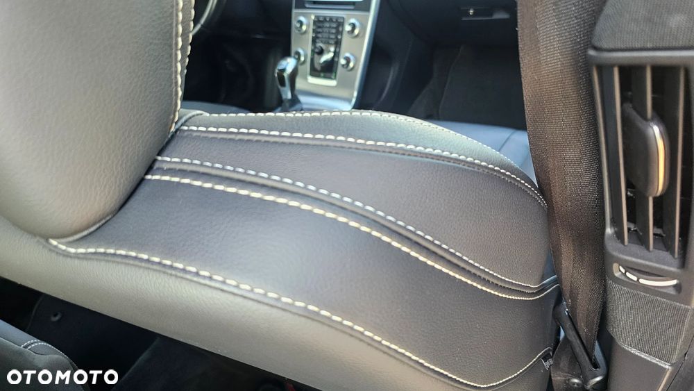 Volvo S60 D3 Drive-E Summum - 35