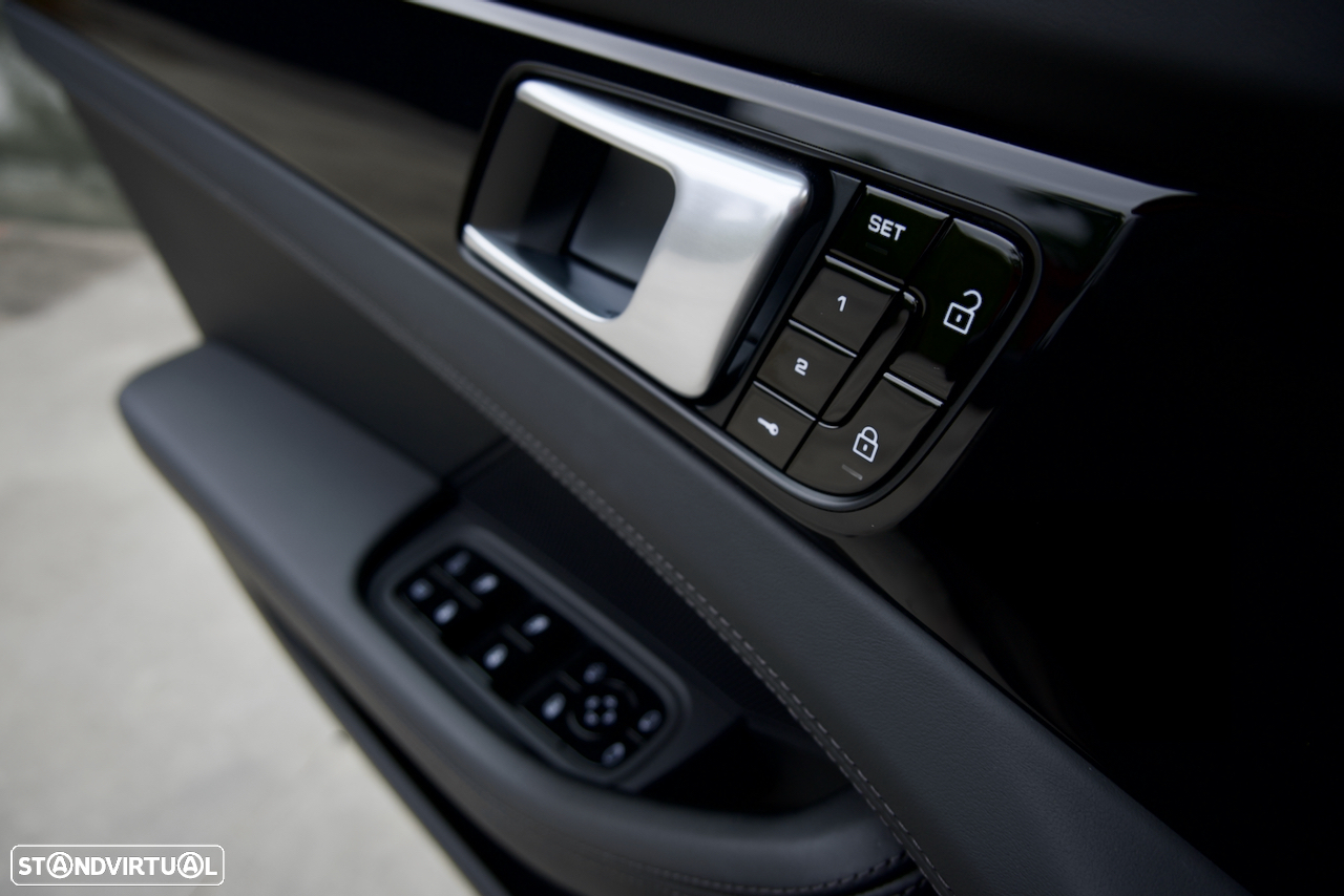 Porsche Panamera Turbo S E-Hybrid - 18
