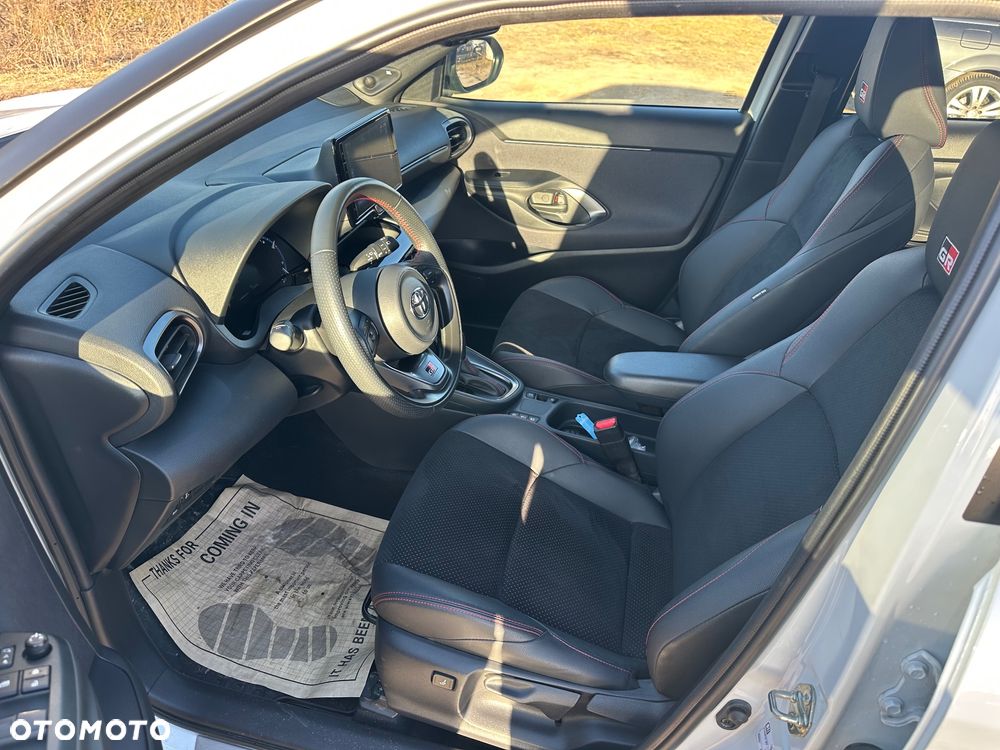 Toyota Yaris Cross 130 1.5 VVT-i GR Sport - 18