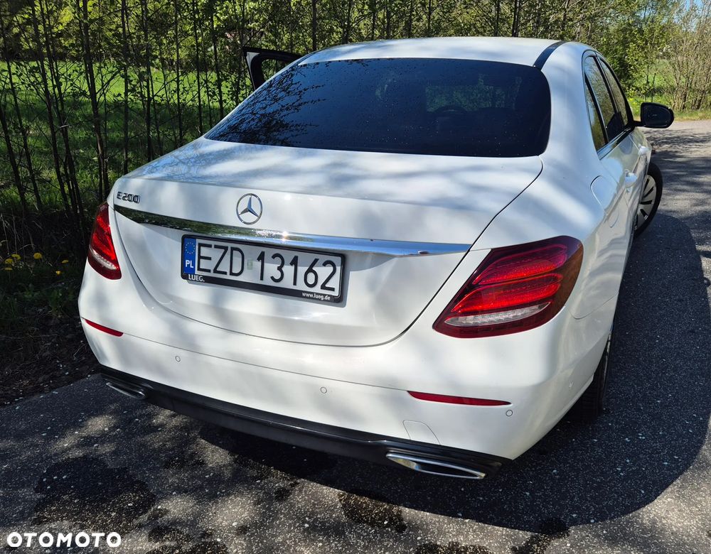 Mercedes-Benz Klasa E - 28