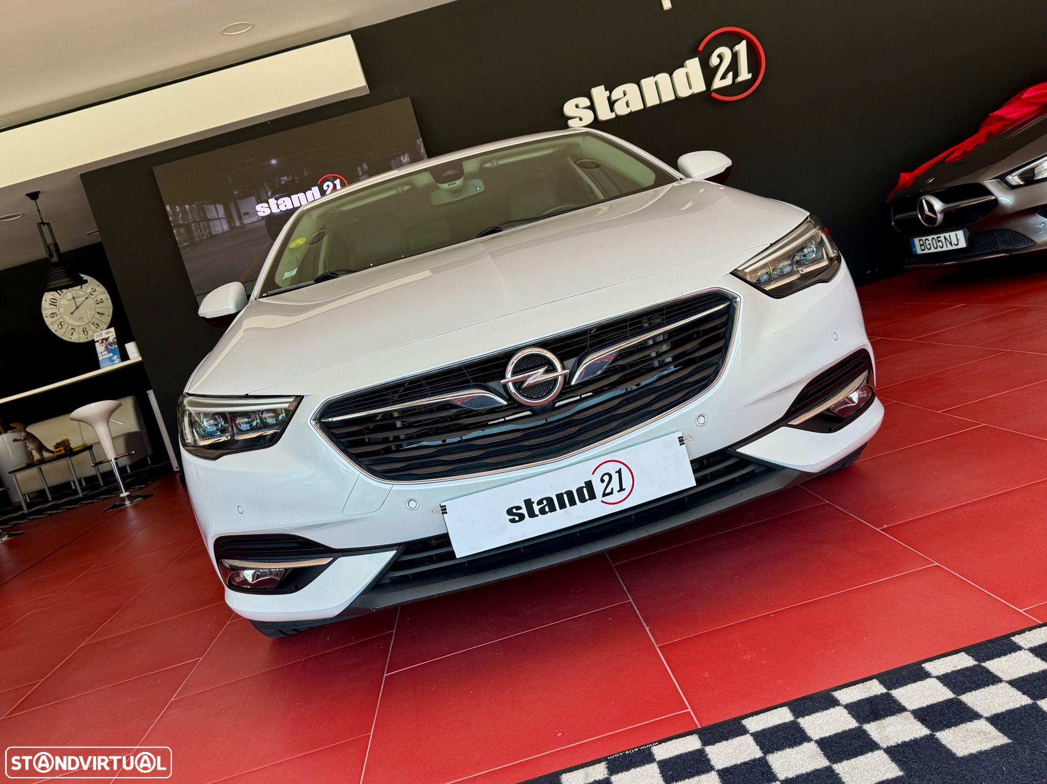 Opel Insignia Grand Sport 1.6 CDTi Business Edition Auto. - 1