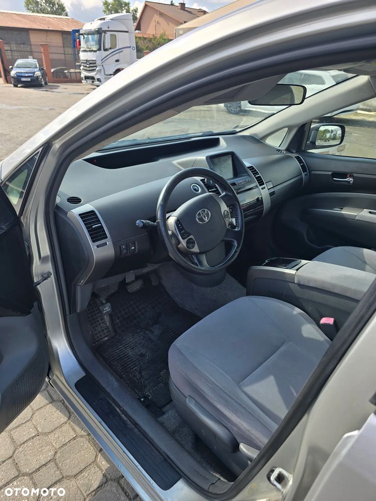 Toyota Prius 1.5 VVT-i Sol - 6