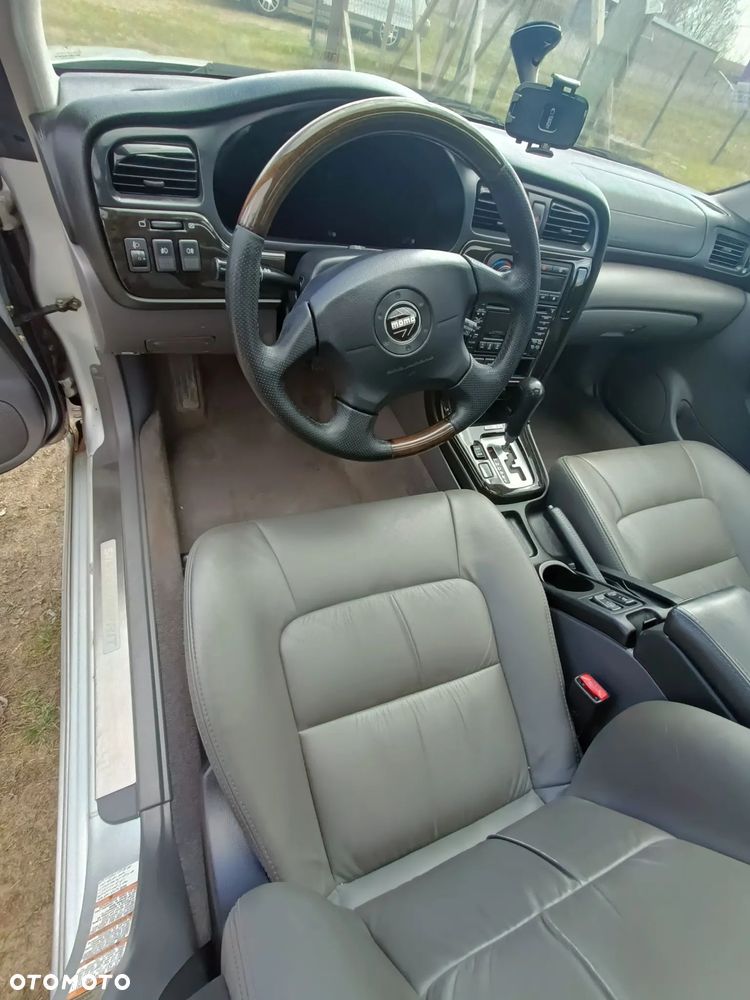 Subaru Outback 3.0 H6 - 10