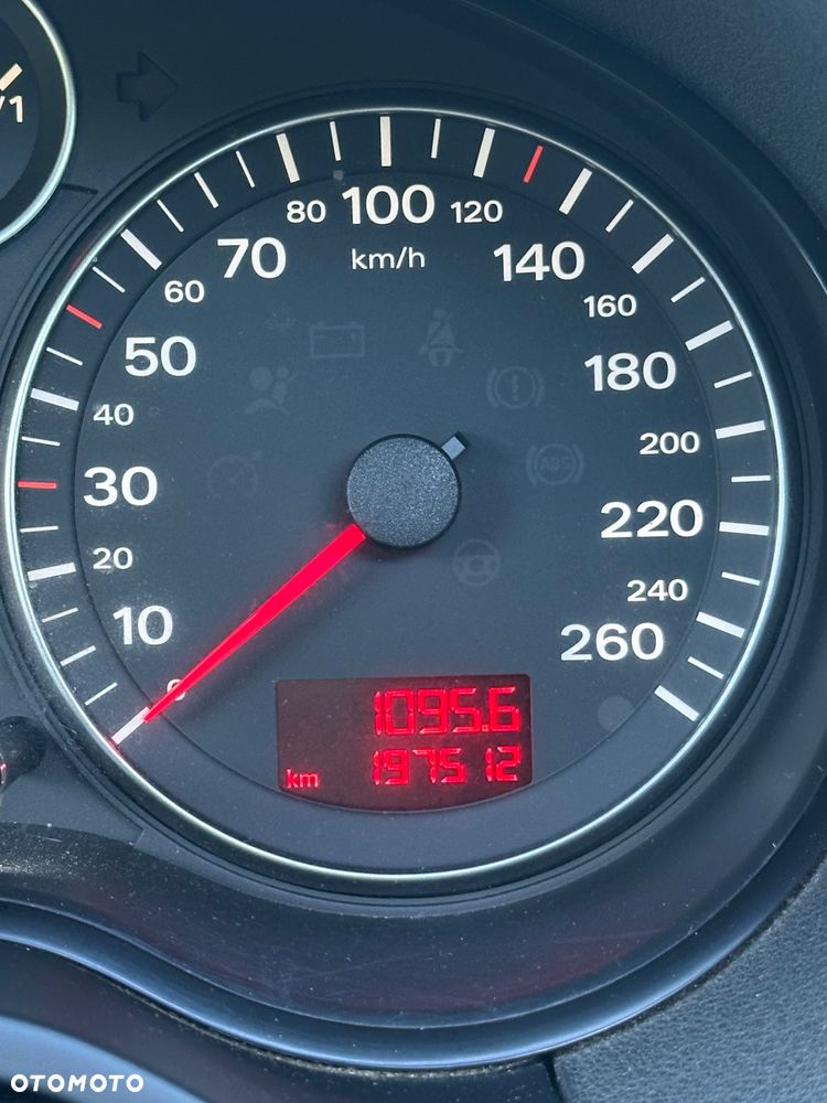 Audi A3 3-drzwiowe 1.6 S line Sportpaket (plus) - 39