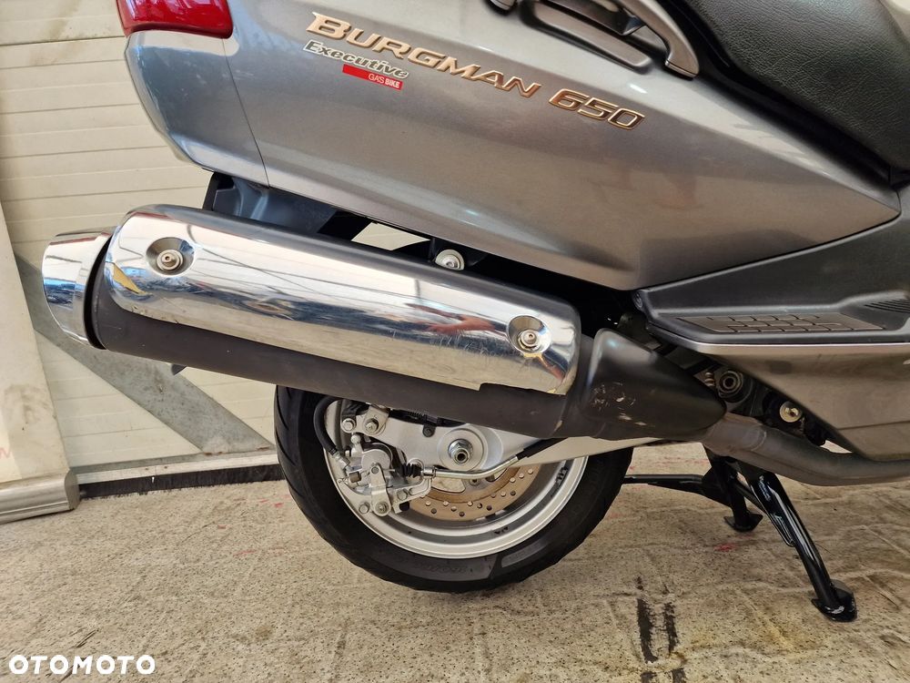 Suzuki Burgman - 24