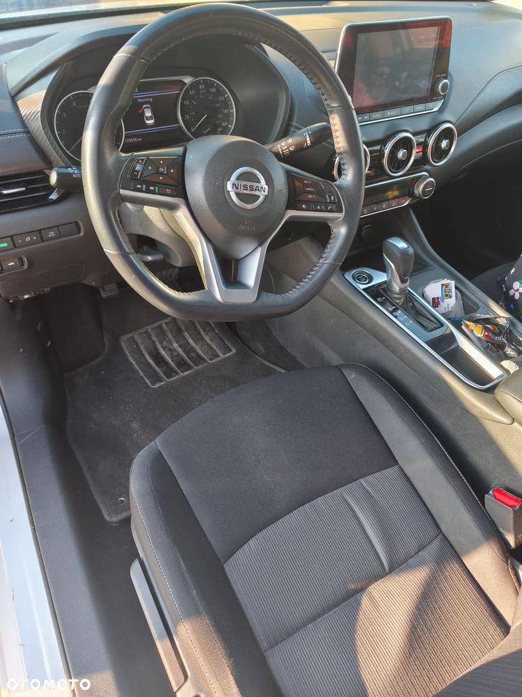 Nissan Sentra - 11
