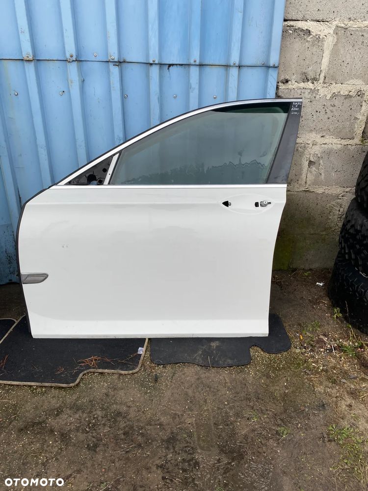 DRZWI BMW F01 F02 LEWY PRZÓD KOLOR A300