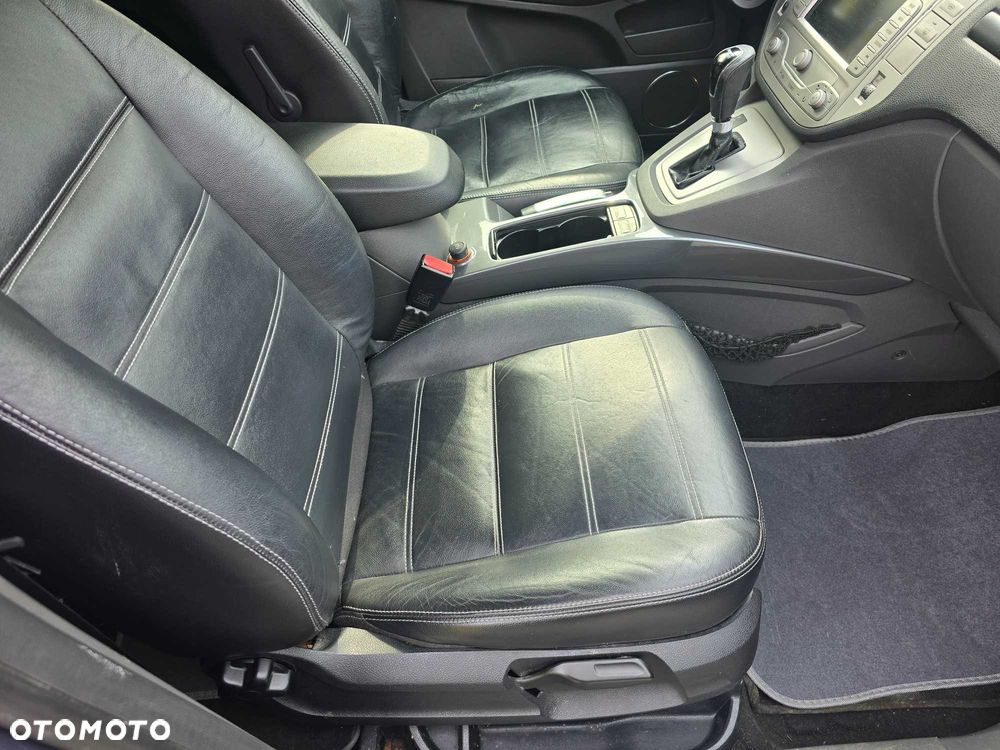 Ford Kuga - 8