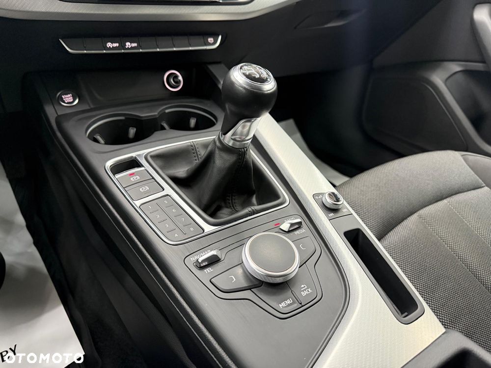 Audi A4 Avant 2.0 TDI ultra sport - 21