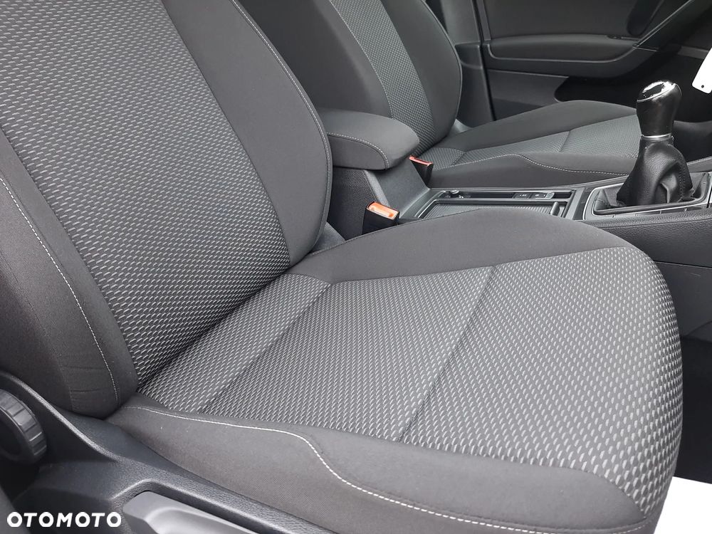 Volkswagen Golf 1.6 TDI (BlueMotion Technology) Comfortline - 21