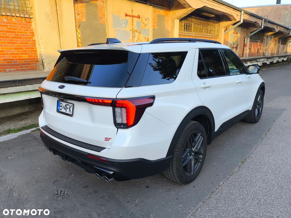 Ford Explorer - 4