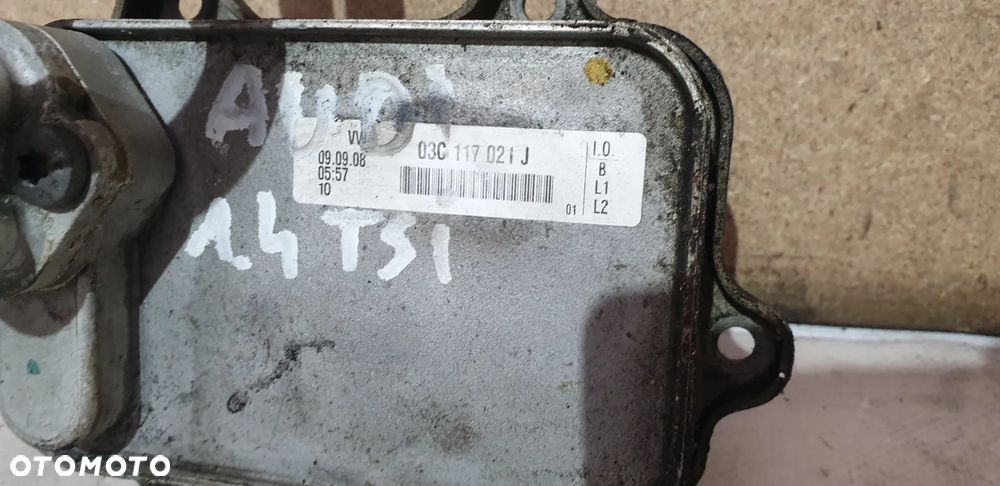 Audi VW Seat Skoda 1.4 TSI Chłodnica Oleju 03C117021J - 2