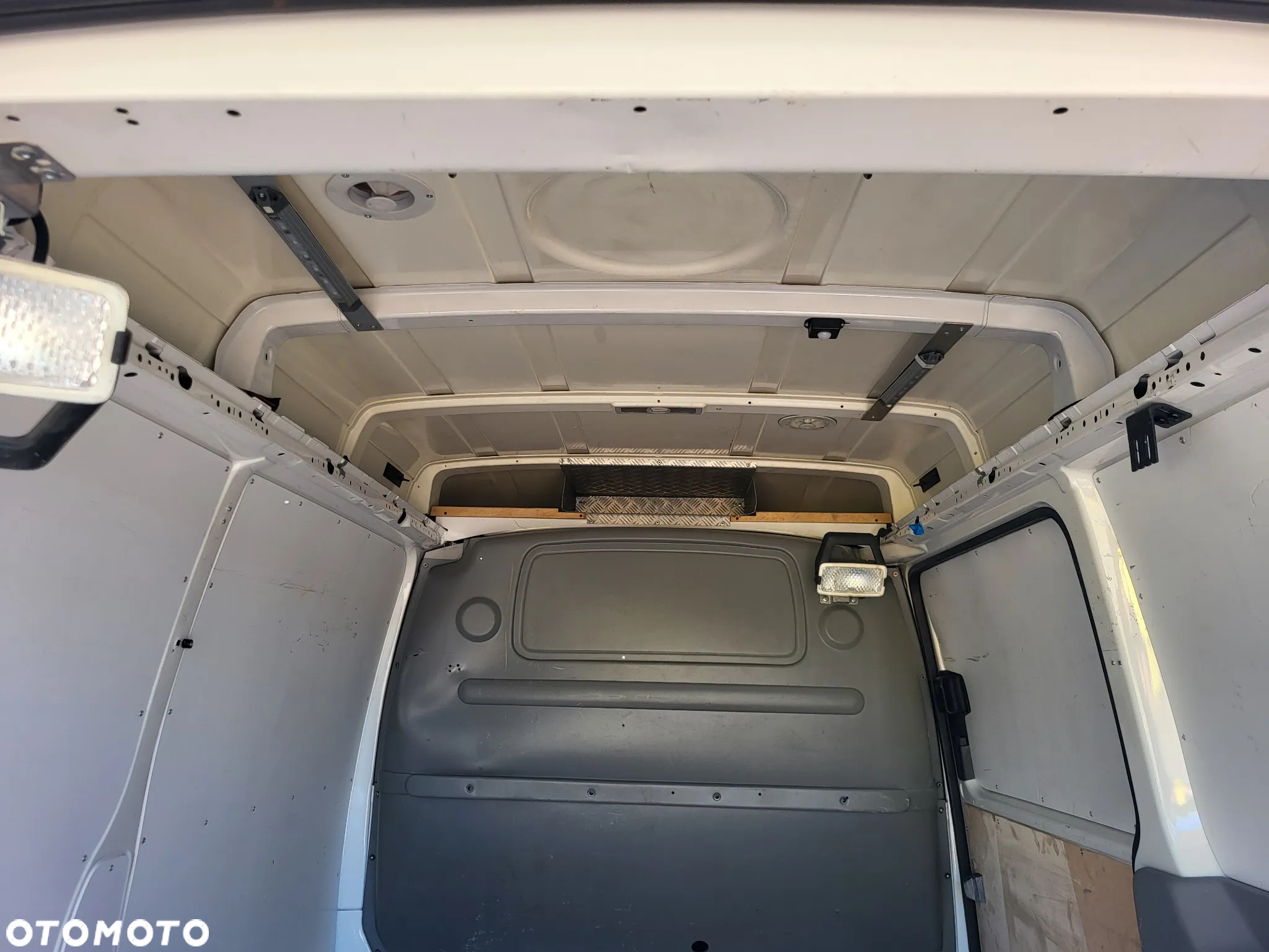 Volkswagen Transporter - 39