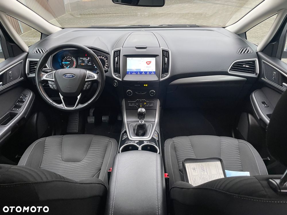 Ford S-Max - 25