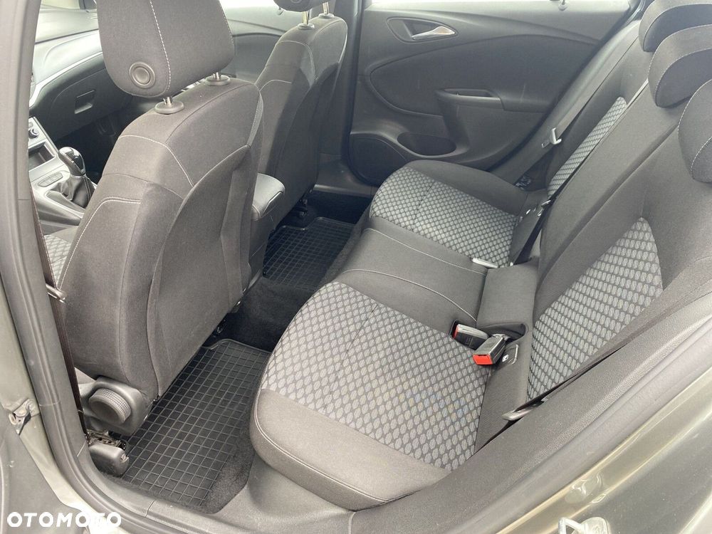 Opel Astra - 11