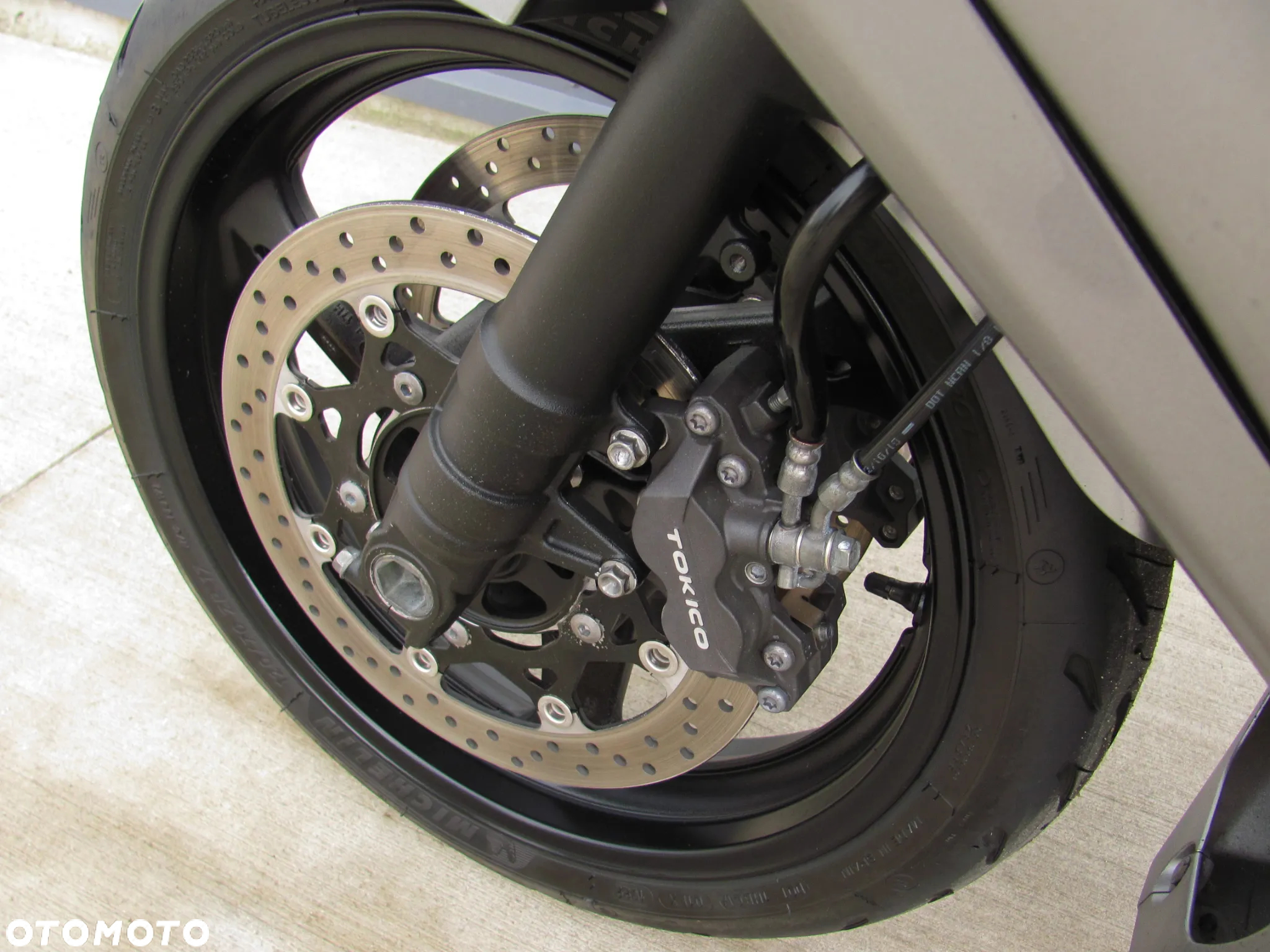 Suzuki GSX - 21