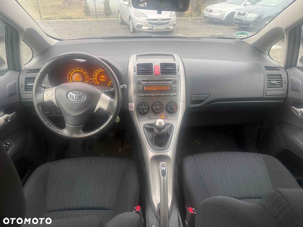 Toyota Auris 1.4 VVT-i Sol - 21