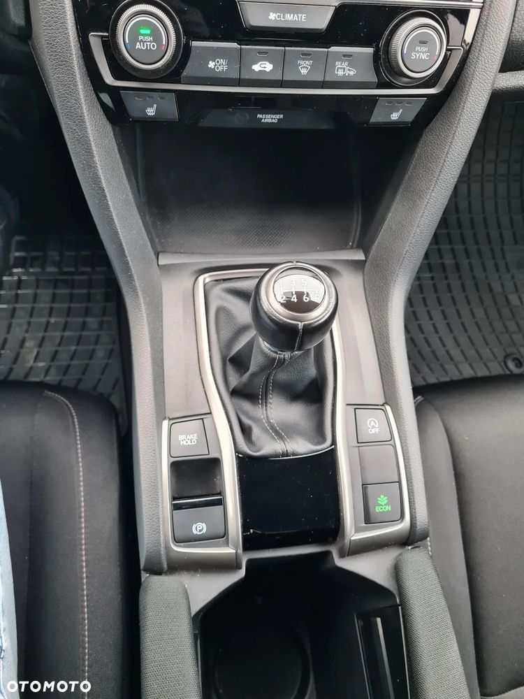 Honda Civic 1.0 T Comfort Sport Line - 23