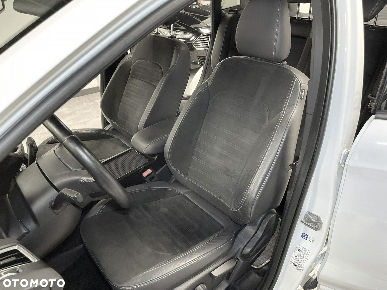 Ford Kuga 1.5 EcoBlue ST-LINE - 14