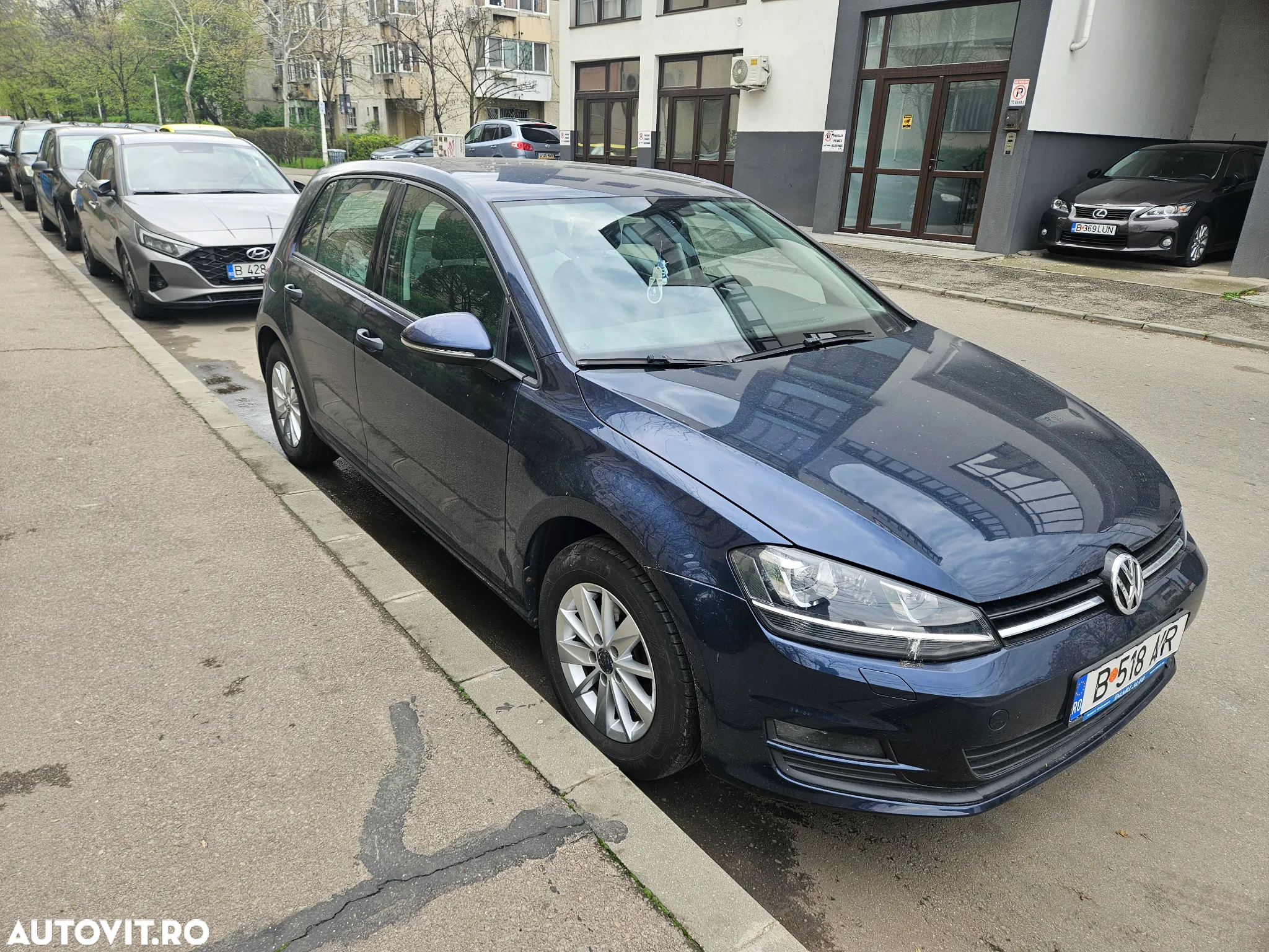 Volkswagen Golf 1.6 TDI BlueMotion Technology DPF Comfortline DSG - 4