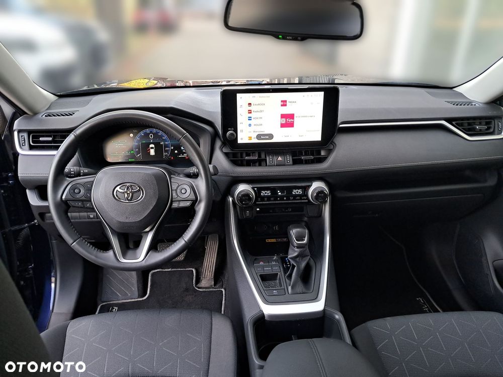 Toyota RAV4 - 8