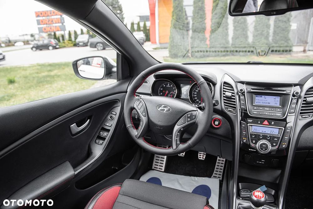 Hyundai i30 1.6 T GDI Turbo - 24