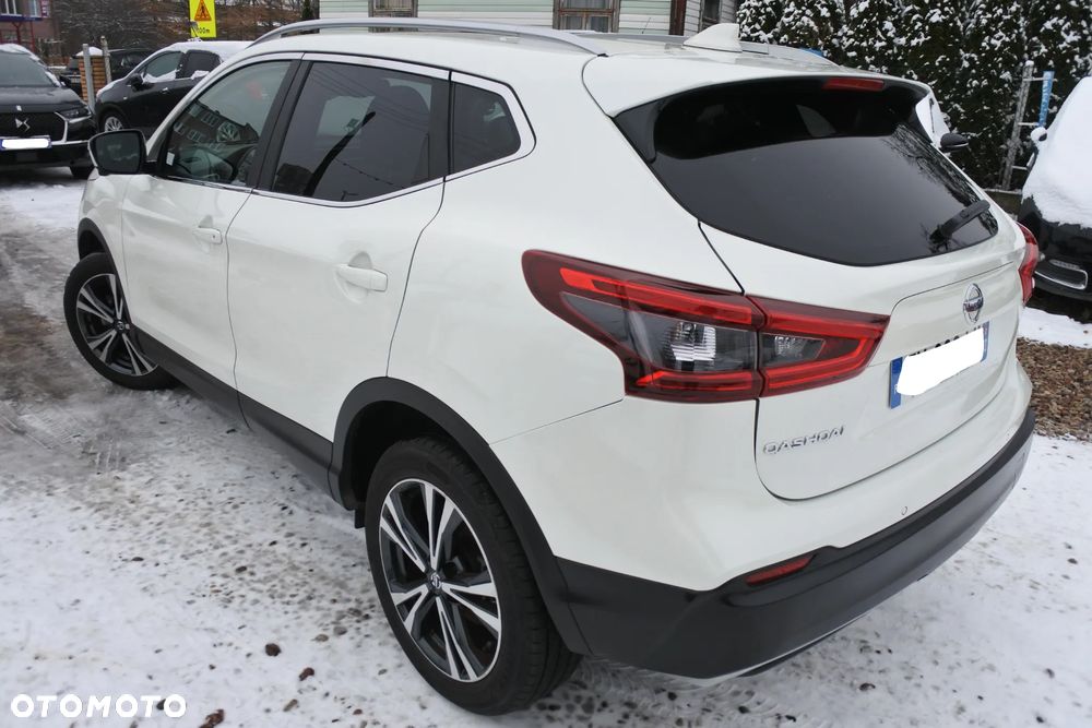 Nissan Qashqai 1.2 DIG-T Xtronic TEKNA - 4