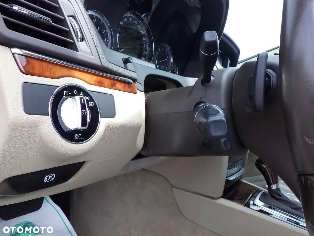 Mercedes-Benz Klasa E 350 Coupe 4Matic 7G-TRONIC - 16