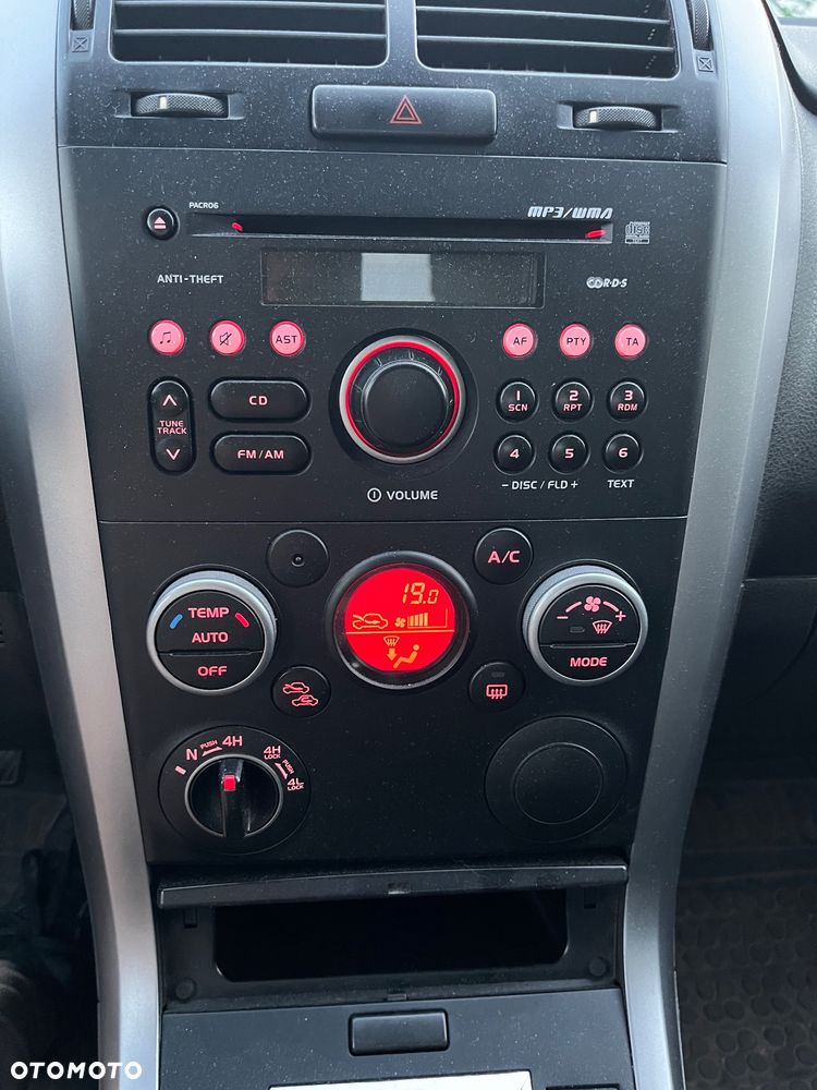 Suzuki Grand Vitara 1.9 DDiS - 10