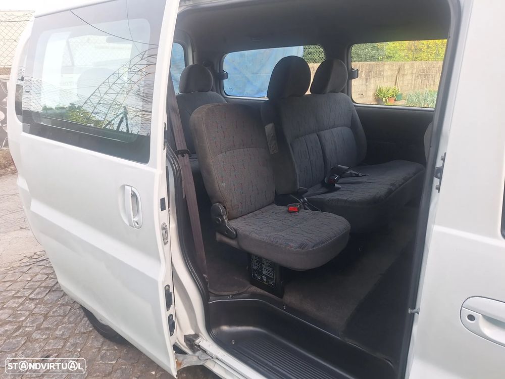 Hyundai H-1 Starex - 8