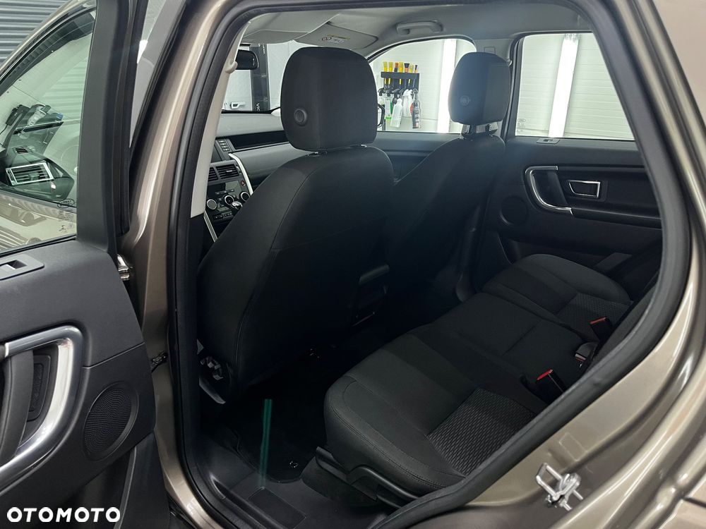 Land Rover Discovery Sport TD4 HSE Luxury - 18