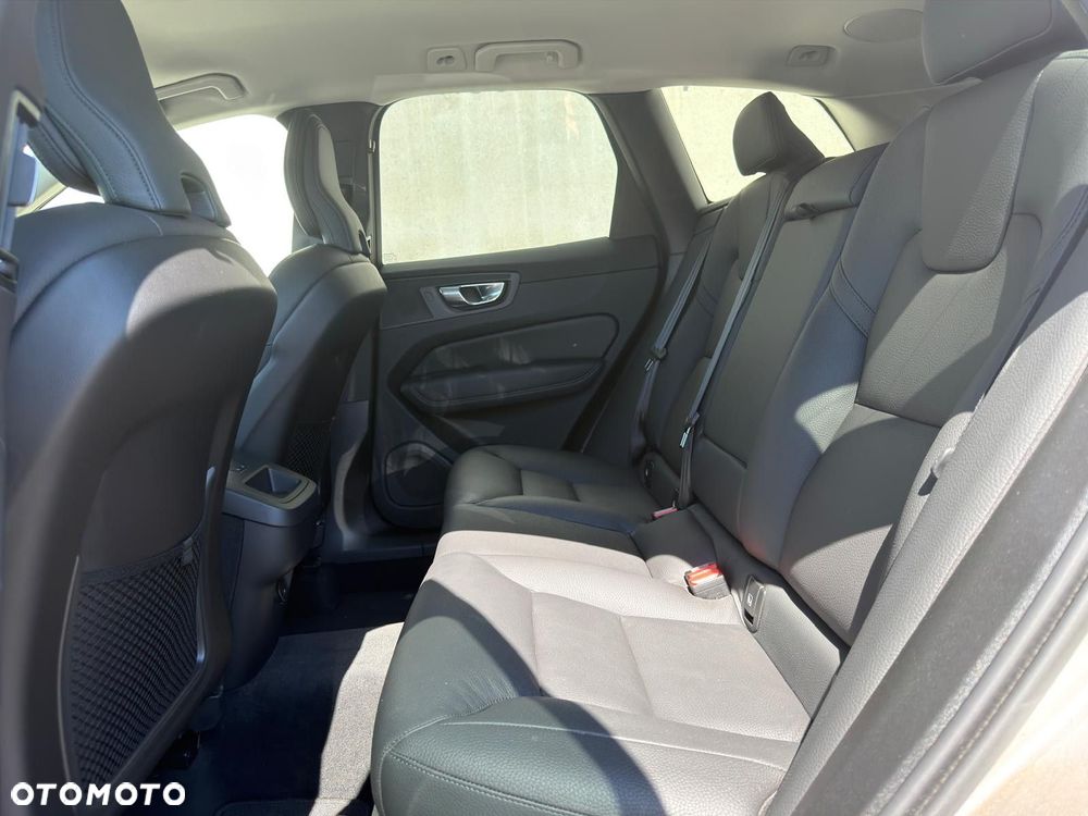 Volvo XC 60 - 32