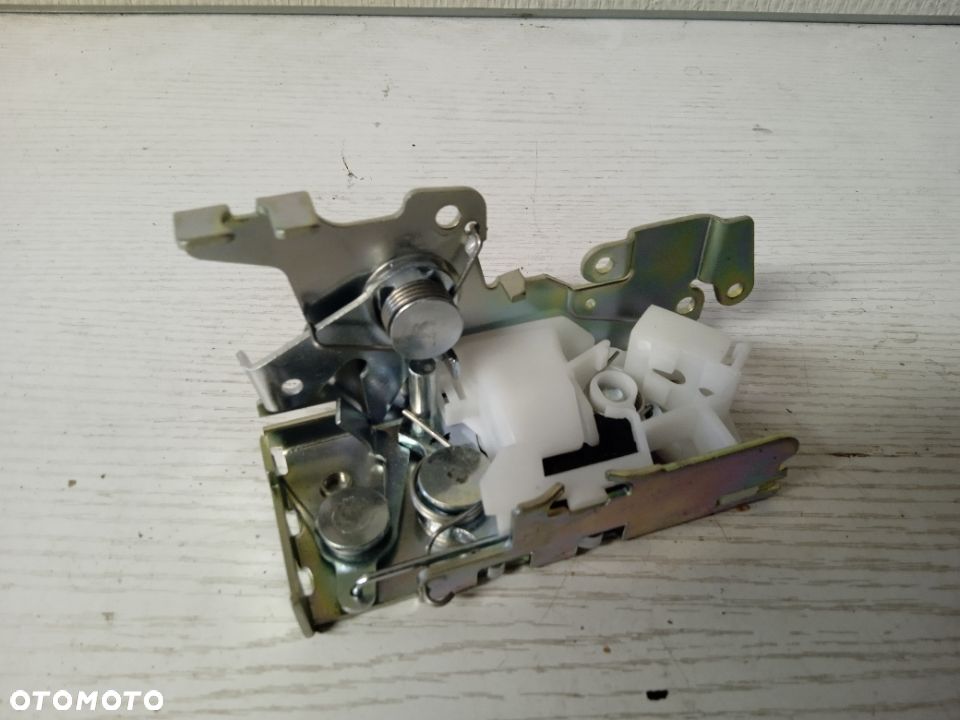 ZAMEK DRZWI PRZESUWNYCH SUWANYCH SPRINTER 901 95-06 VITO LT NOWY - 2