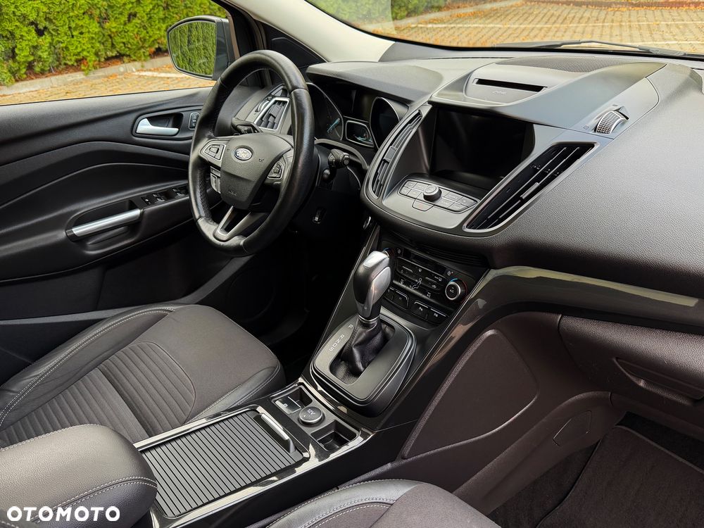 Ford Kuga 2.0 TDCi 4x4 Titanium - 27